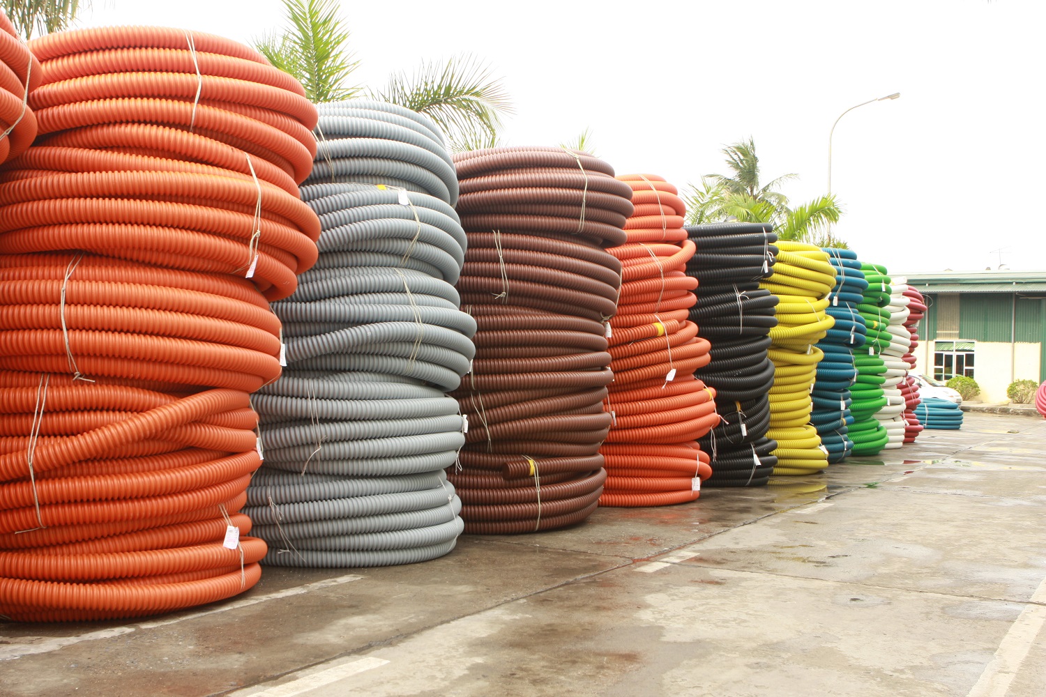 Ống nhựa xoắn HDPE 130/100